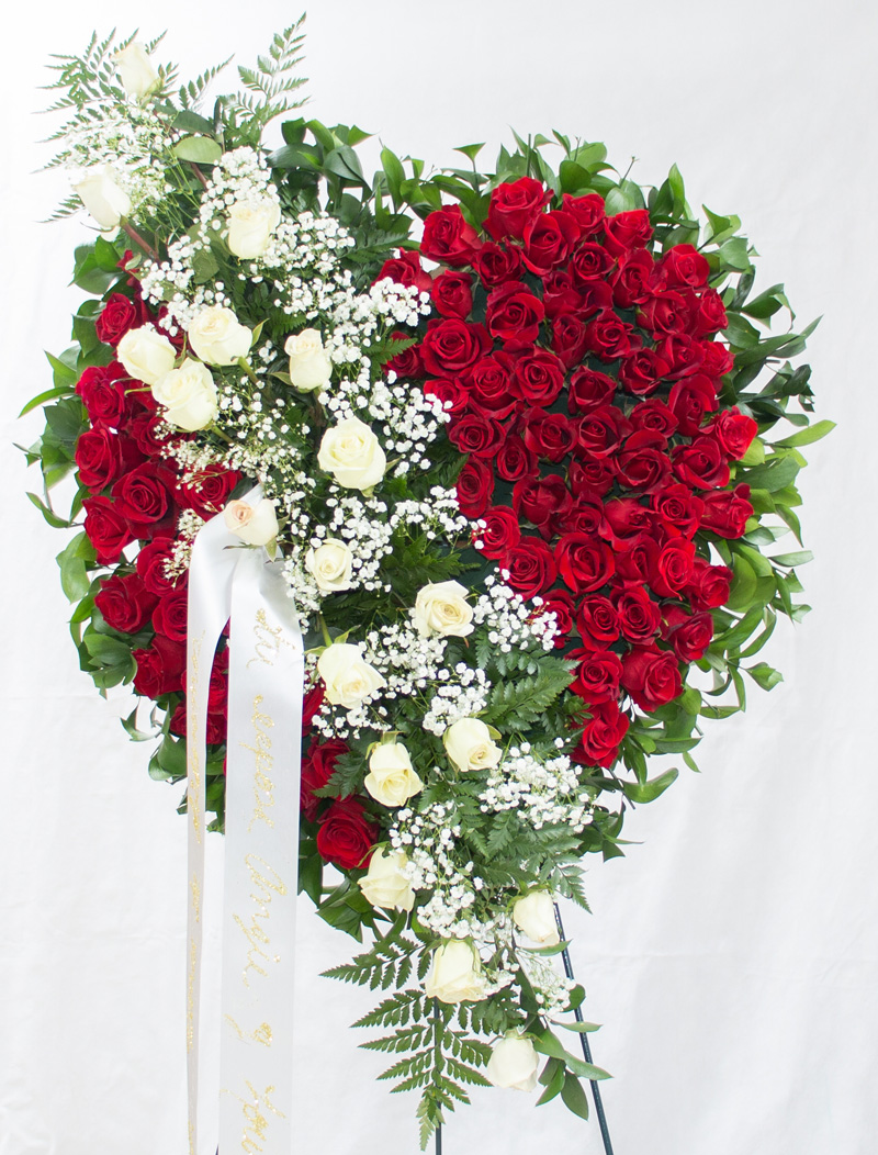 Floral Arrangements of Red Roses for Condolences, Heart of Roses "Camino a la Eternidad V1"