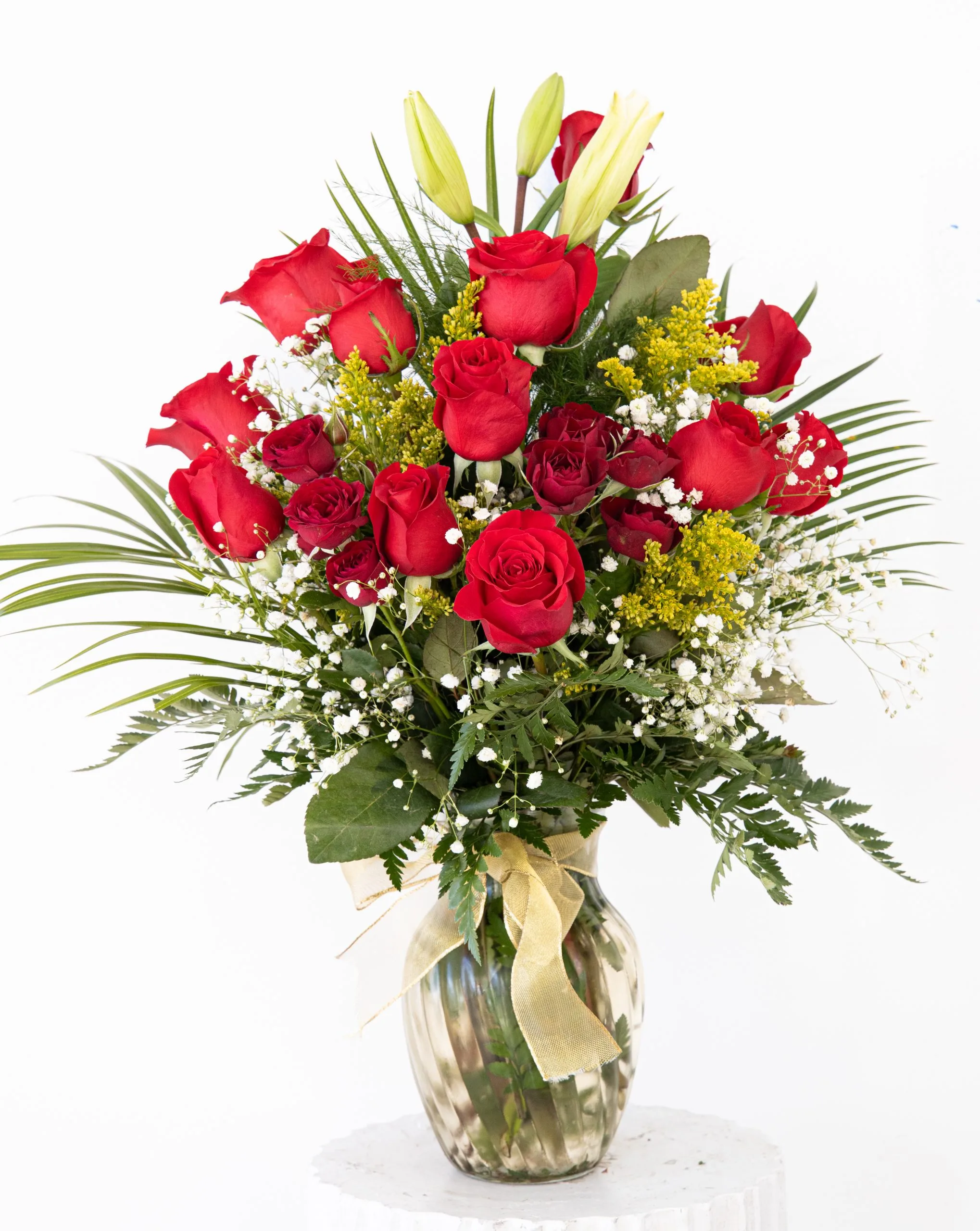 Medium Floral Arrangement of Red Roses