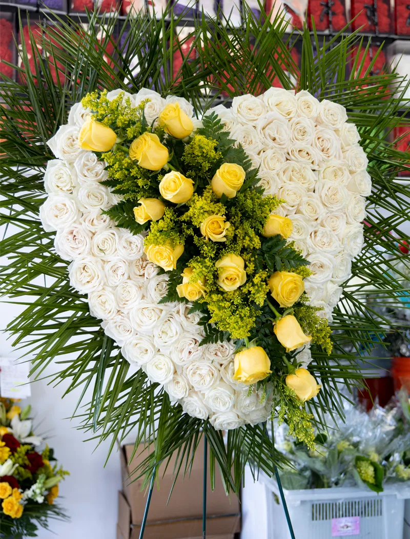 Heart of  White Roses and Yellow Roses - Image 2