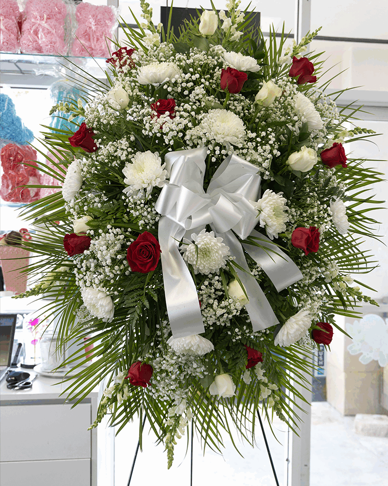 La Paz. Sympathy & Funeral Flowers Standard Spray.