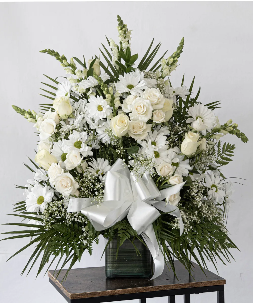 Elegance in White. Fresh Flowers Hialeah