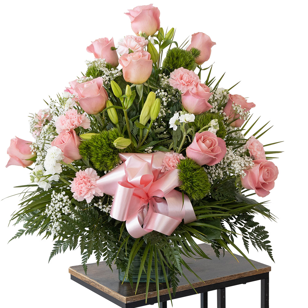 Floral arrangement of Cube light Roses