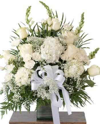 Cube White flower arrangement